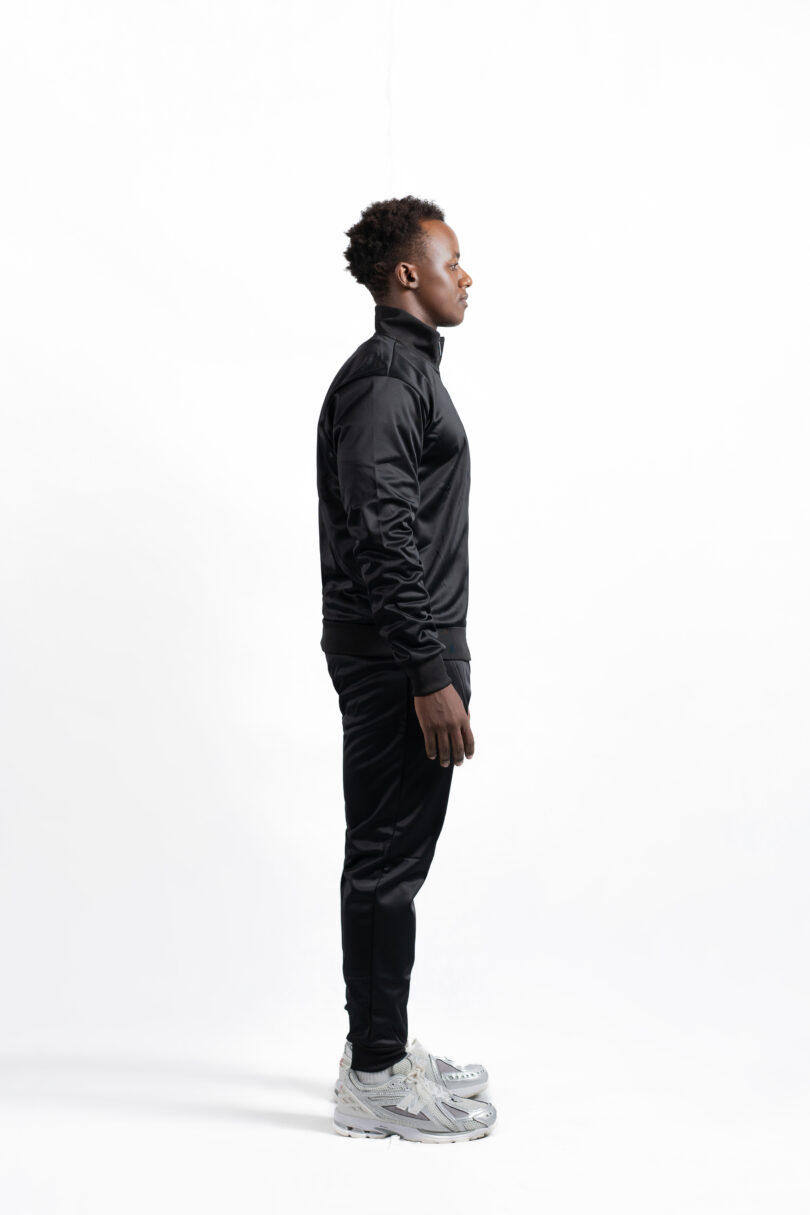 Crisp comfort tracksuit (black) - Image 3