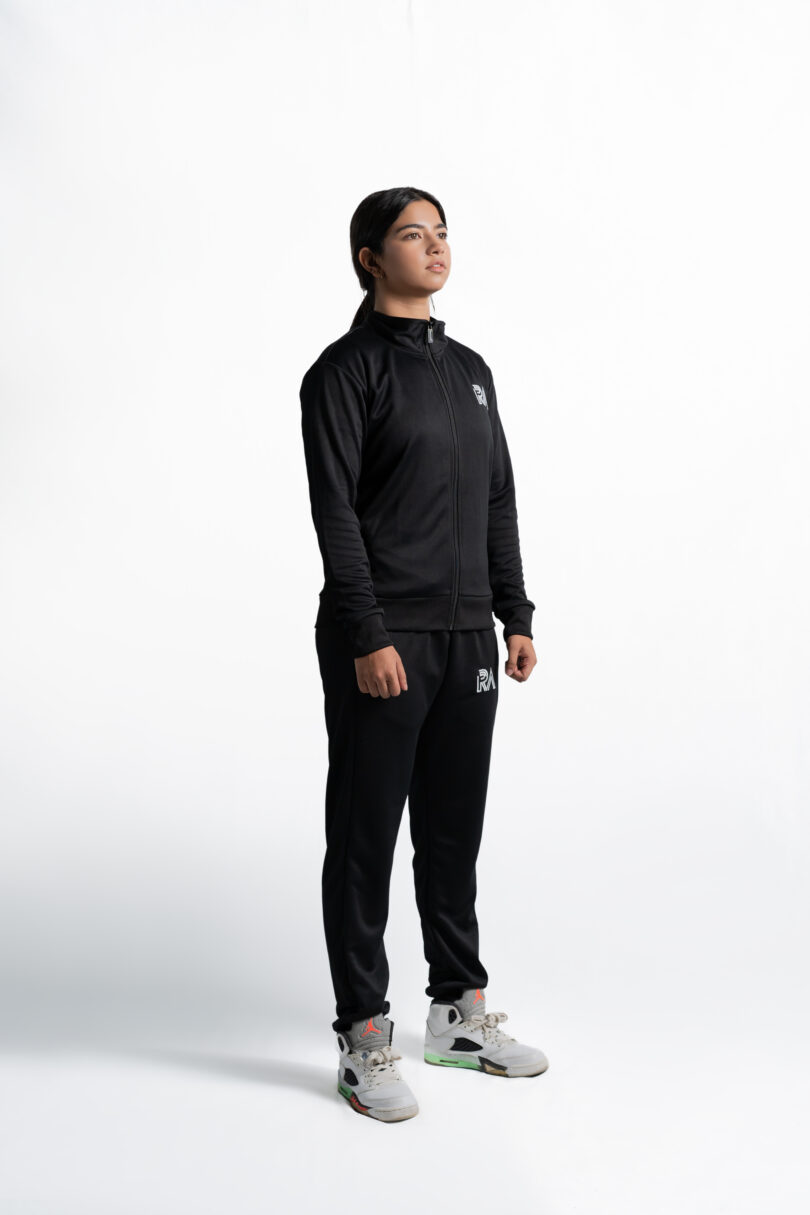 Evergreen motion tracksuit (black) - Image 2