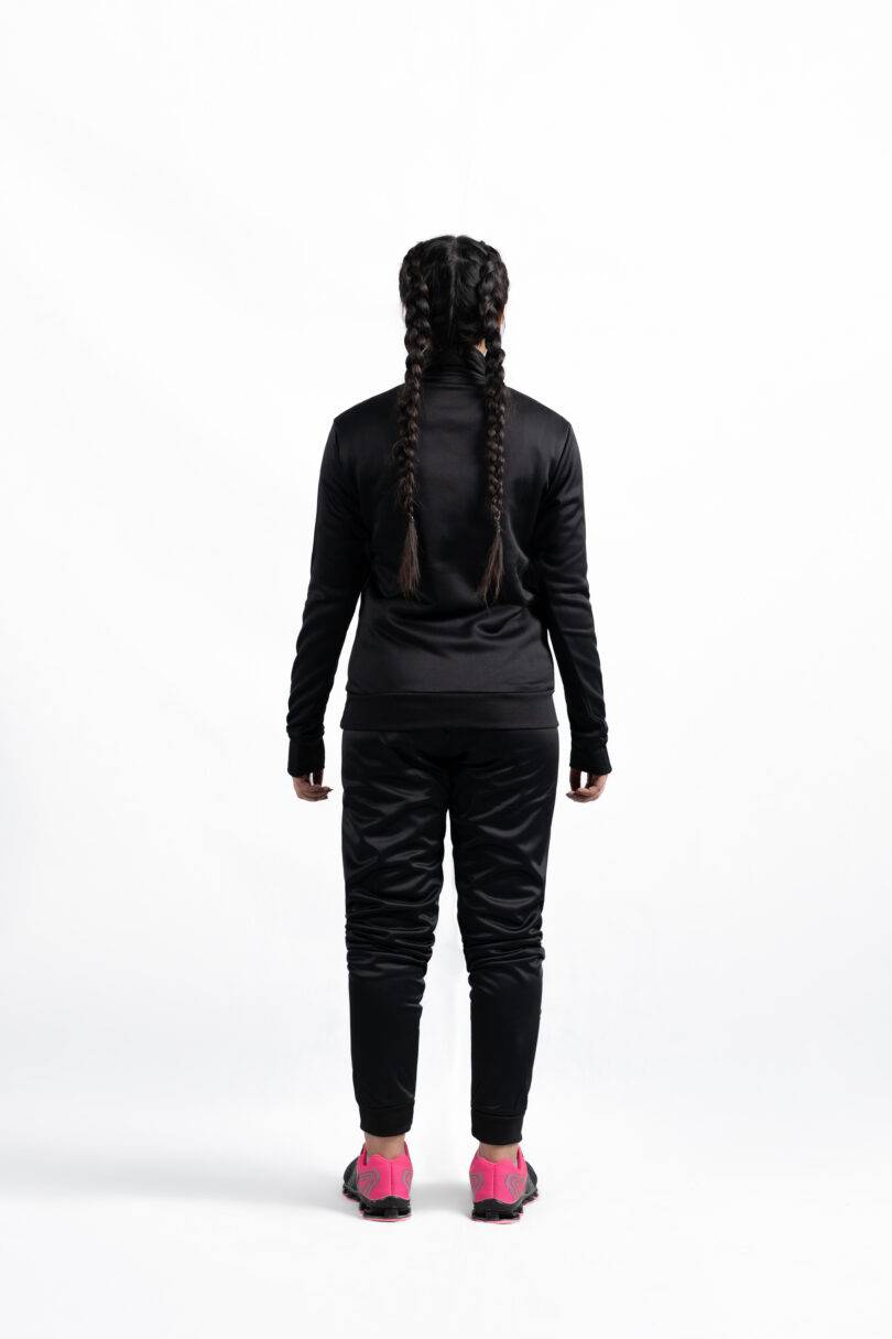 Chill shield sweatshirt (black) - Image 4
