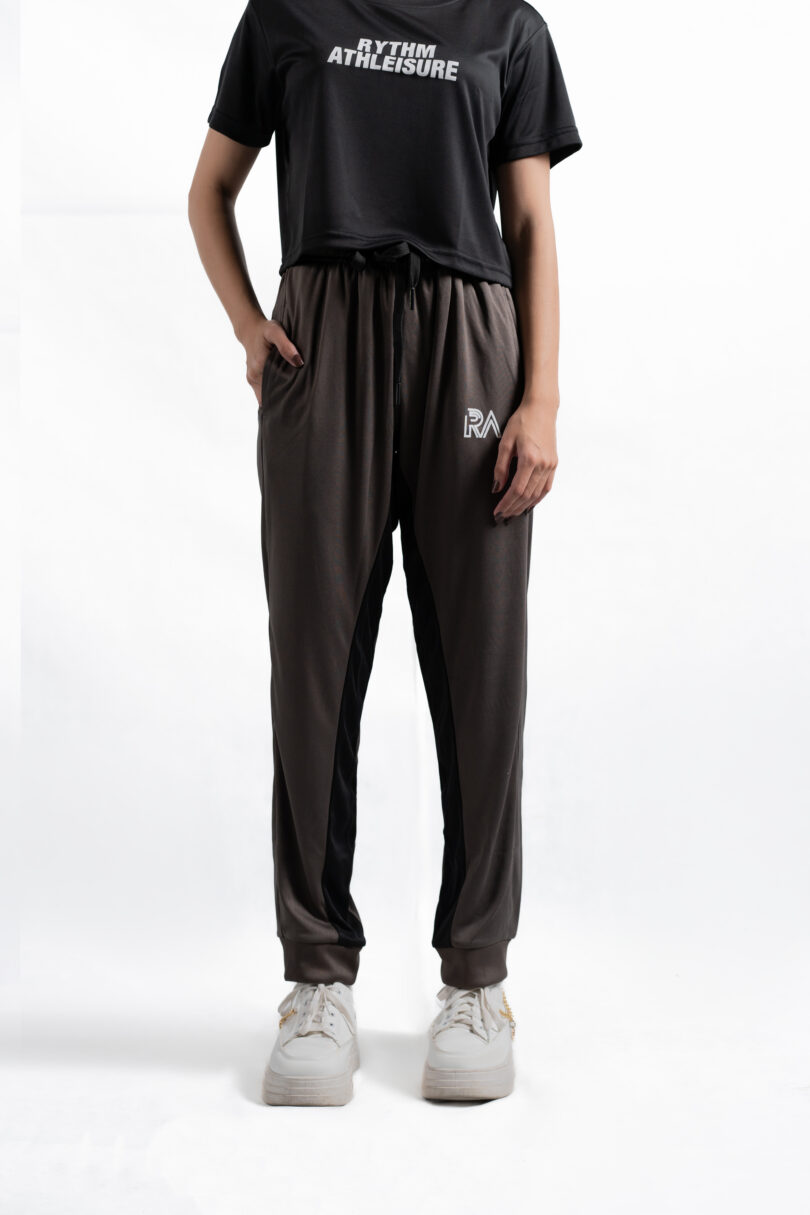 Dynamic panel trousers (brownish grey)